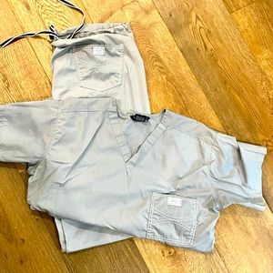 Blue Sky scrub set, size L